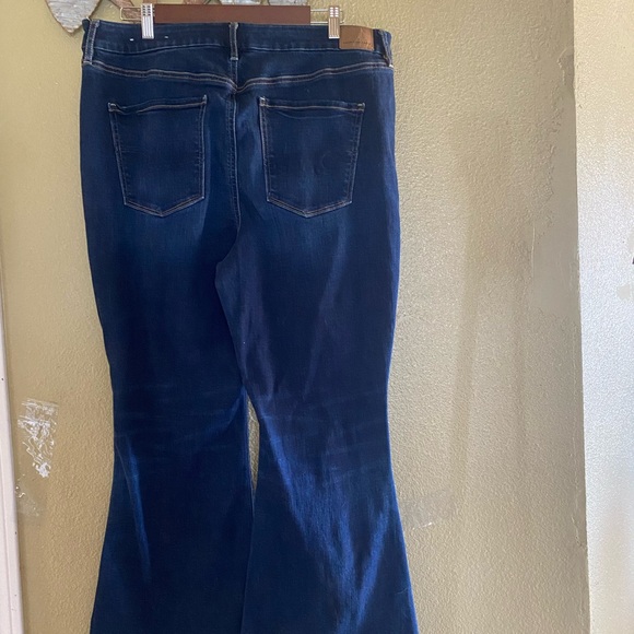 American Eagle curvy super hi rise flare/ size 16 short - Picture 3 of 6